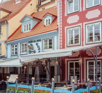 Агресорам тут не раді. Як у ЄС обмежили продаж нерухомості росіянам та білорусам